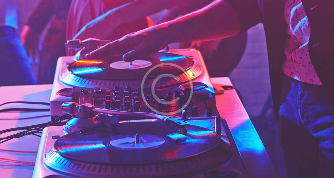 Les avantages d’embaucher un DJ pour vos événements